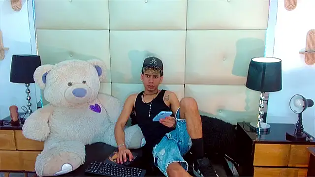 Skinny cute Alyer online show from 07-02-26, 02:34