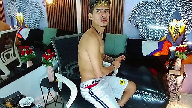 Skinny cute Alyer online show from 06-02-26, 02:11