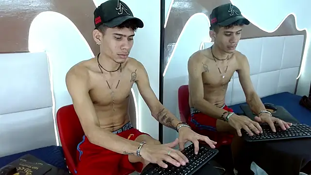 Skinny cute Alyer online show from 04-17-26, 02:25