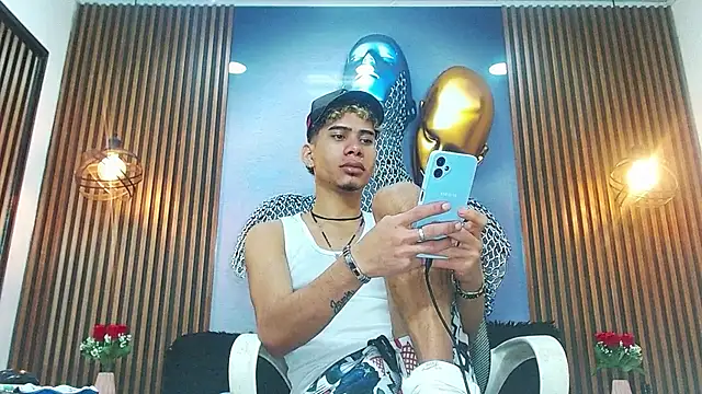 Skinny cute Alyer online show from 06-06-26, 02:17