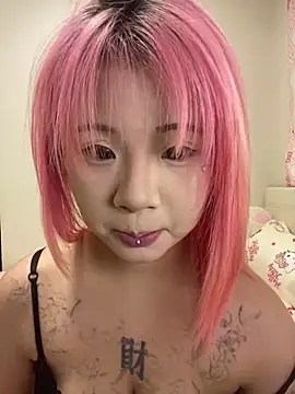 iiooii520 online show from 04-18-26, 07:22