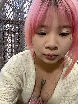 iiooii520 online show from 05-12-26, 10:49