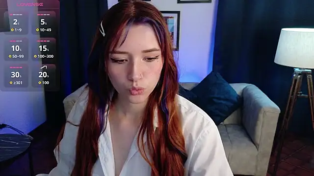 Snapshot of Emily_Cherry_ chatting on 06-11-26, 02:36 Emily Cherry online show from 06-11-26, 02:36
