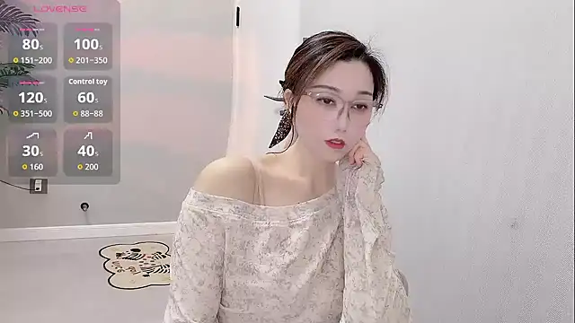 Snapshot of Yunxi- chatting on 07-05-26, 04:19 Yunxi- online show from 07-05-26, 04:19