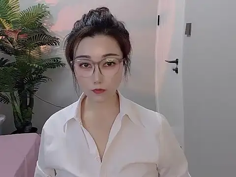 Snapshot of Yunxi- chatting on 04-21-26, 02:25 Yunxi- online show from 04-21-26, 02:25