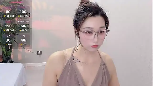 Snapshot of Yunxi- chatting on 05-28-26, 02:12 Yunxi- online show from 05-28-26, 02:12