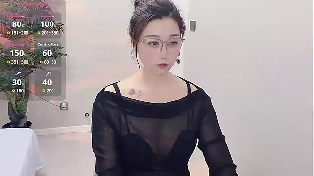 Snapshot of Yunxi- chatting on 06-01-26, 02:06 Yunxi- online show from 06-01-26, 02:06