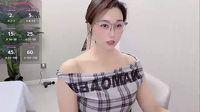 Snapshot of Yunxi- chatting on 06-20-26, 01:38 Yunxi- online show from 06-20-26, 01:38