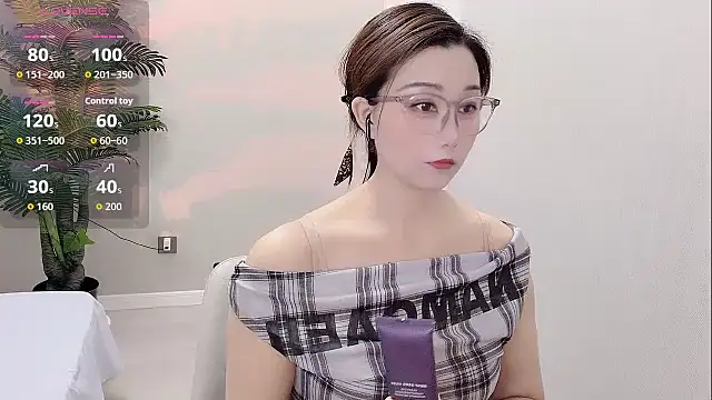 Snapshot of Yunxi- chatting on 06-29-26, 02:18 Yunxi- online show from 06-29-26, 02:18