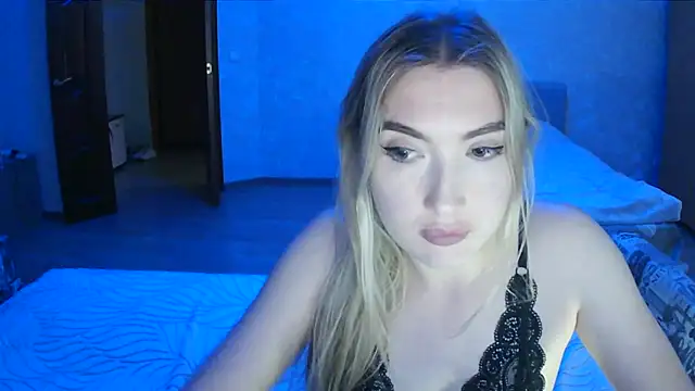 Mira royy online show from 06-17-26, 04:28