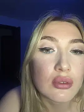 Mira royy online show from 05-27-26, 05:53
