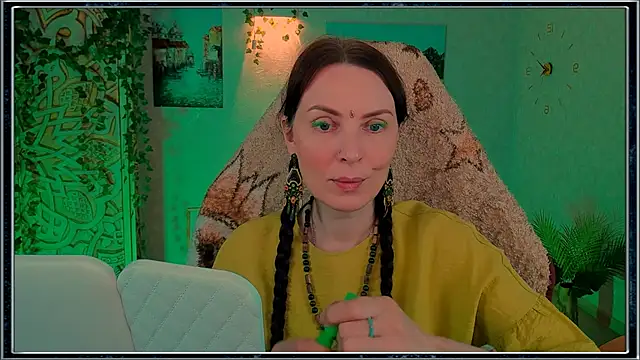 LanaRadiance online show from 06-17-26, 01:10