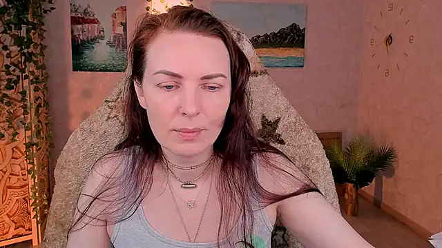 LanaRadiance online show from 05-06-26, 07:34