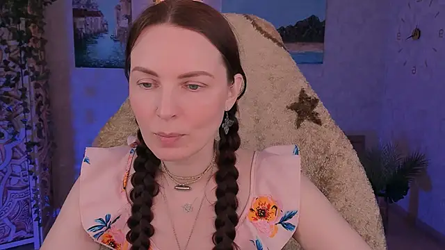LanaRadiance online show from 05-08-26, 08:18