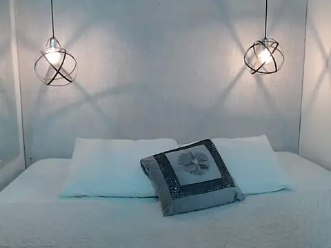 Migatica johnson12 online show from 04-30-26, 03:13
