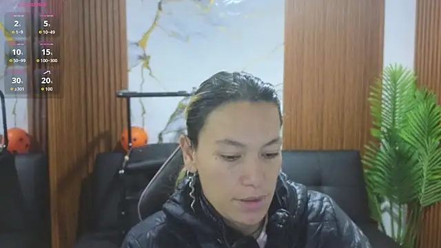 Snapshot of alonddra_tay chatting on 06-27-26, 11:38 alonddra tay online show from 06-27-26, 11:38