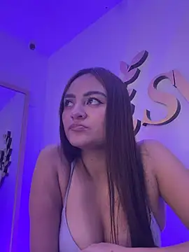 Snapshot of MilyClem chatting on 05-20-26, 12:51 MilyClem online show from 05-20-26, 12:51