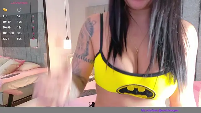 Snapshot of _evelin_cooper chatting on 04-21-26, 10:05 evelin cooper online show from 04-21-26, 10:05
