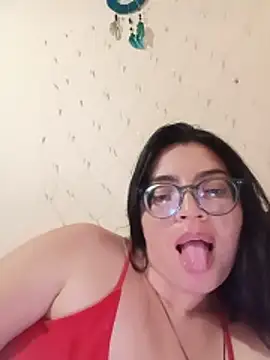 Snapshot of SOFI__10 chatting on 05-27-26, 01:57 SOFI 10 online show from 05-27-26, 01:57
