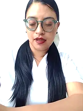 Snapshot of SOFI__10 chatting on 04-16-26, 01:12 SOFI 10 online show from 04-16-26, 01:12