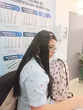 Snapshot of SOFI__10 chatting on 05-18-26, 02:33 SOFI 10 online show from 05-18-26, 02:33