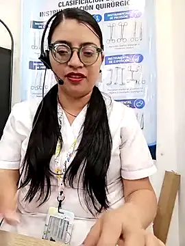 Snapshot of SOFI__10 chatting on 04-29-26, 06:36 SOFI 10 online show from 04-29-26, 06:36