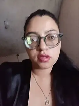 Snapshot of SOFI__10 chatting on 05-12-26, 11:05 SOFI 10 online show from 05-12-26, 11:05
