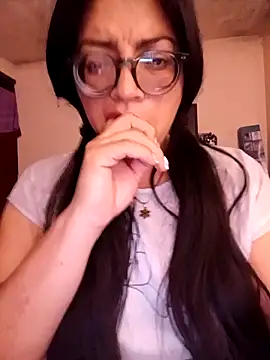 Snapshot of SOFI__10 chatting on 04-30-26, 06:42 SOFI 10 online show from 04-30-26, 06:42