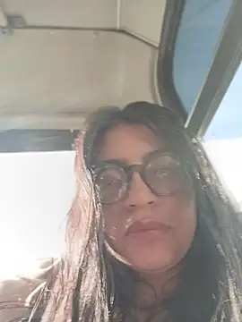 Snapshot of SOFI__10 chatting on 05-30-26, 12:11 SOFI 10 online show from 05-30-26, 12:11