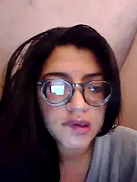 Snapshot of SOFI__10 chatting on 04-25-26, 07:22 SOFI 10 online show from 04-25-26, 07:22