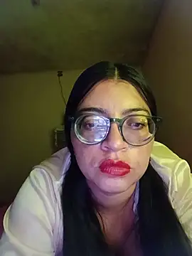 Snapshot of SOFI__10 chatting on 05-11-26, 03:30 SOFI 10 online show from 05-11-26, 03:30
