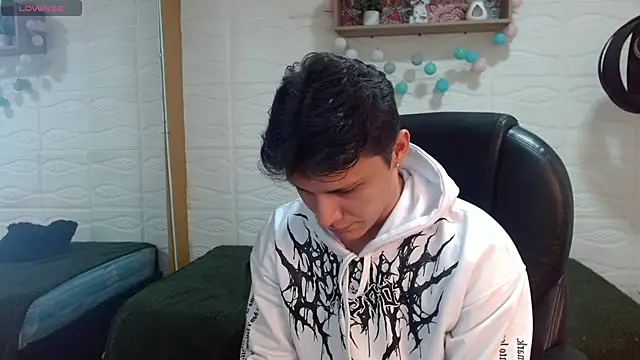 Zayn clausen online show from 05-01-26, 05:40