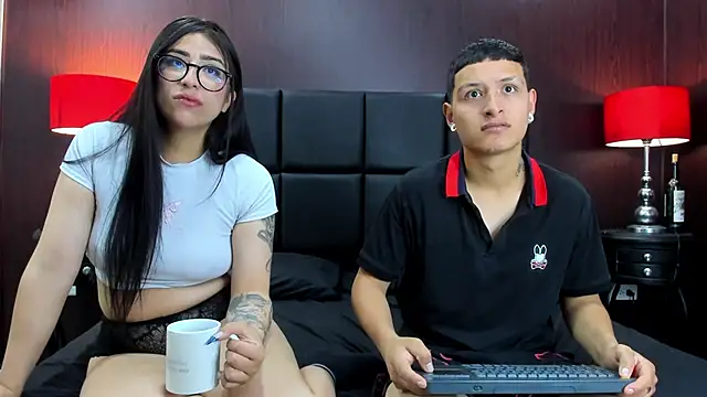 Snapshot of TomAndGia chatting on 05-05-26, 12:19 TomAndGia online show from 05-05-26, 12:19