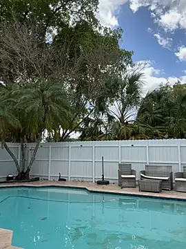 youngwildfreee online show from 04-10-26, 07:21