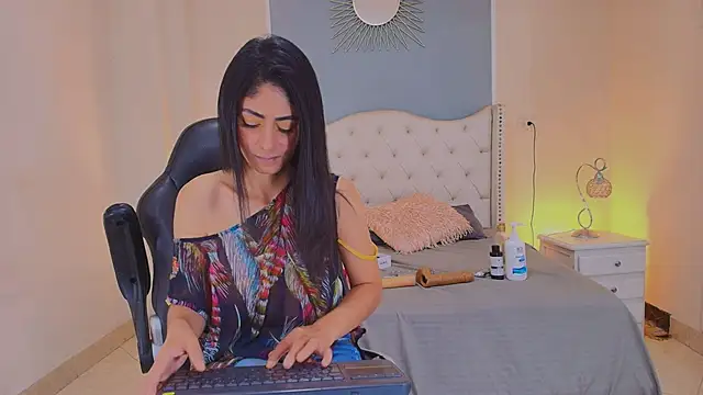 elizabeth santos1 online show from 05-27-26, 09:22