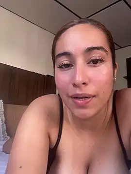 Aitana Lux online show from 04-16-26, 07:03