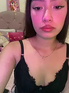 Miakittyyy online show from 04-19-26, 02:40