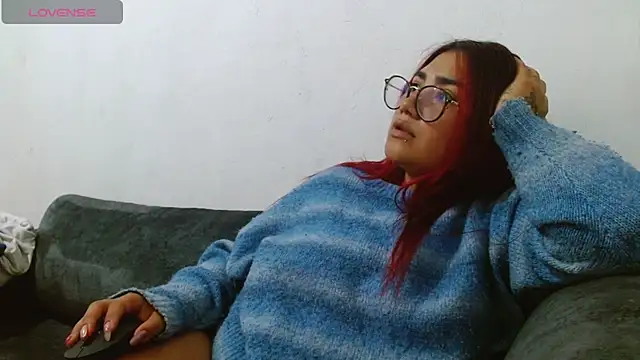 Snapshot of lucyheart_8 chatting on 04-19-26, 12:33 lucyheart 8 online show from 04-19-26, 12:33