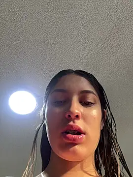 Lucyfer-fire online show from 05-05-26, 11:24