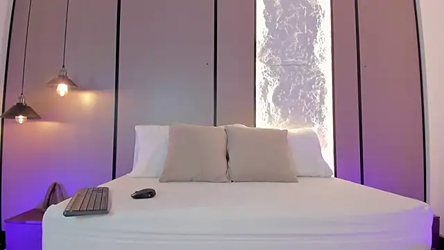 jade spinters online show from 06-18-26, 08:03
