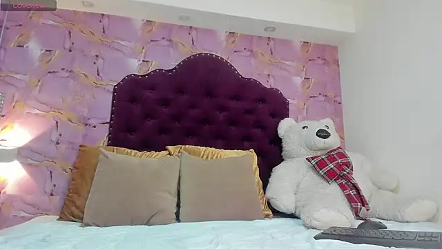 Snapshot of luna_bloomm_ chatting on 07-04-26, 06:09 luna bloomm online show from 07-04-26, 06:09