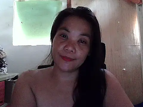 holdmetight21 online show from 04-18-26, 05:32