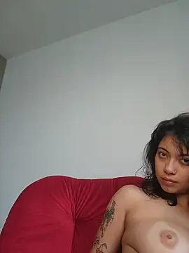 NefertitiXO online show from 05-03-26, 10:24