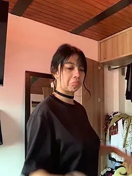 NefertitiXO online show from 06-02-26, 01:44