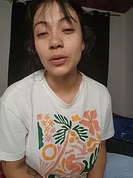 NefertitiXO online show from 05-05-26, 05:32
