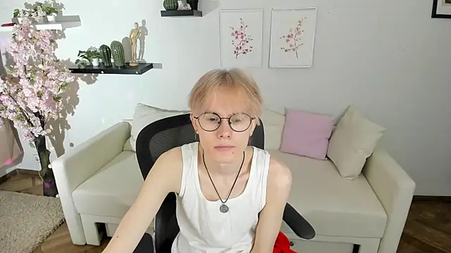 Snapshot of Liam_Blair chatting on 04-14-26, 05:34 Liam Blair online show from 04-14-26, 05:34