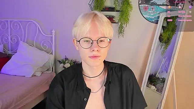 Snapshot of Liam_Blair chatting on 06-19-26, 05:46 Liam Blair online show from 06-19-26, 05:46