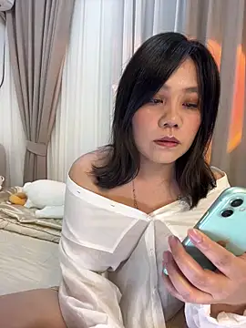 Feifei123521 online show from 04-12-26, 03:59