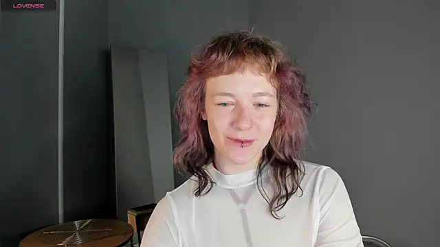 Snapshot of Ricki_Bloom chatting on 06-30-26, 01:16 Ricki Bloom online show from 06-30-26, 01:16