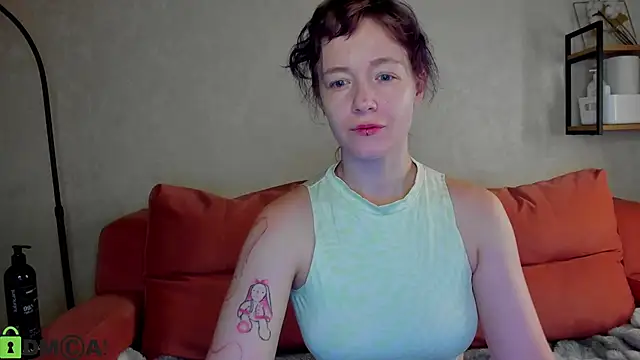 Snapshot of Ricki_Bloom chatting on 06-11-26, 01:16 Ricki Bloom online show from 06-11-26, 01:16